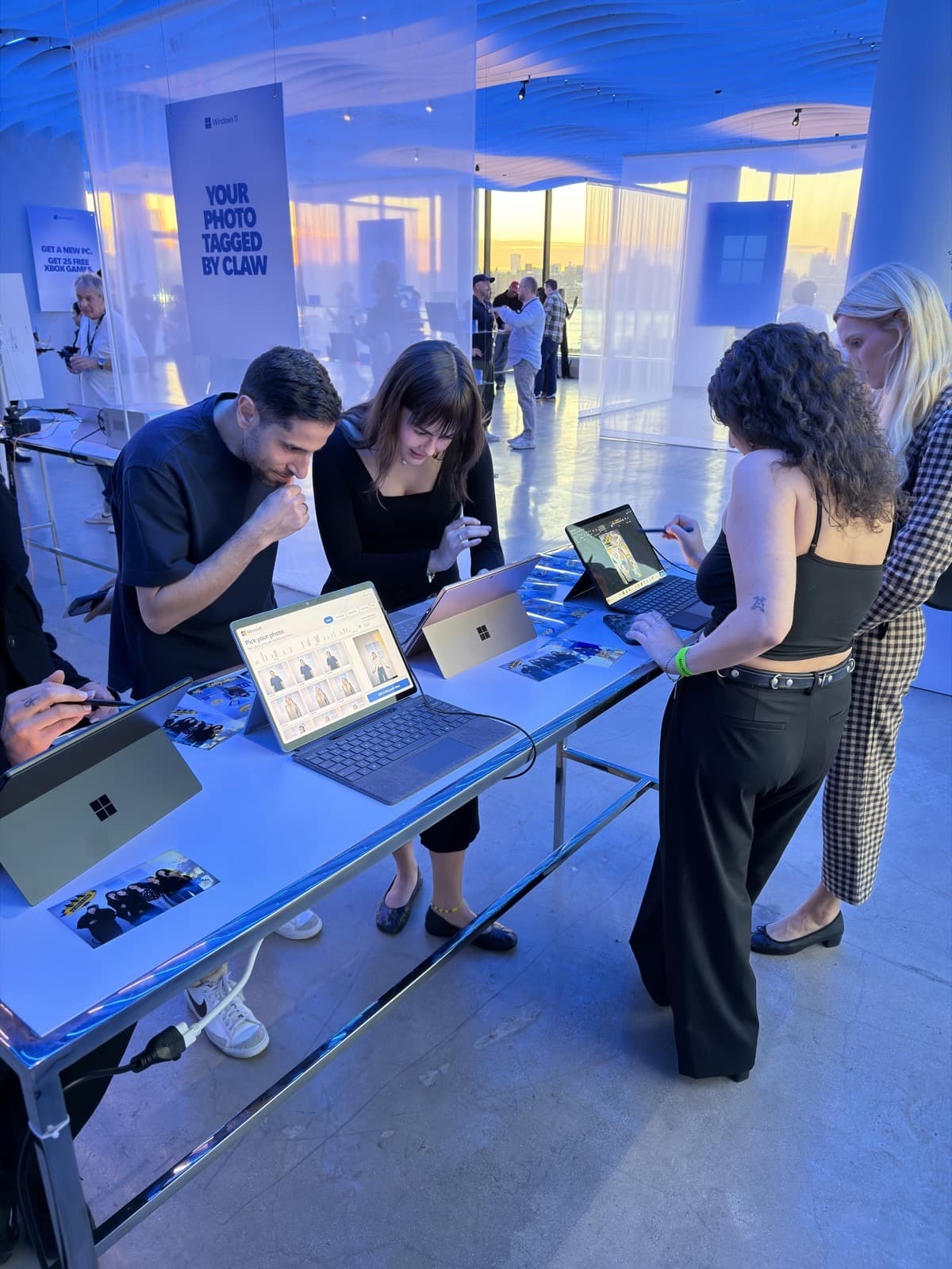 Microsoft Paint Photo Studio: Custom Software That Made Paint a Live Event